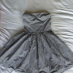 Abercrombie & Fitch Monochrome Strapless Dress